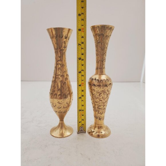 Vintage Etched Flower Pattern Brass Vase - Aged Vintage Patina - Made in India - - Picture 6 of 10